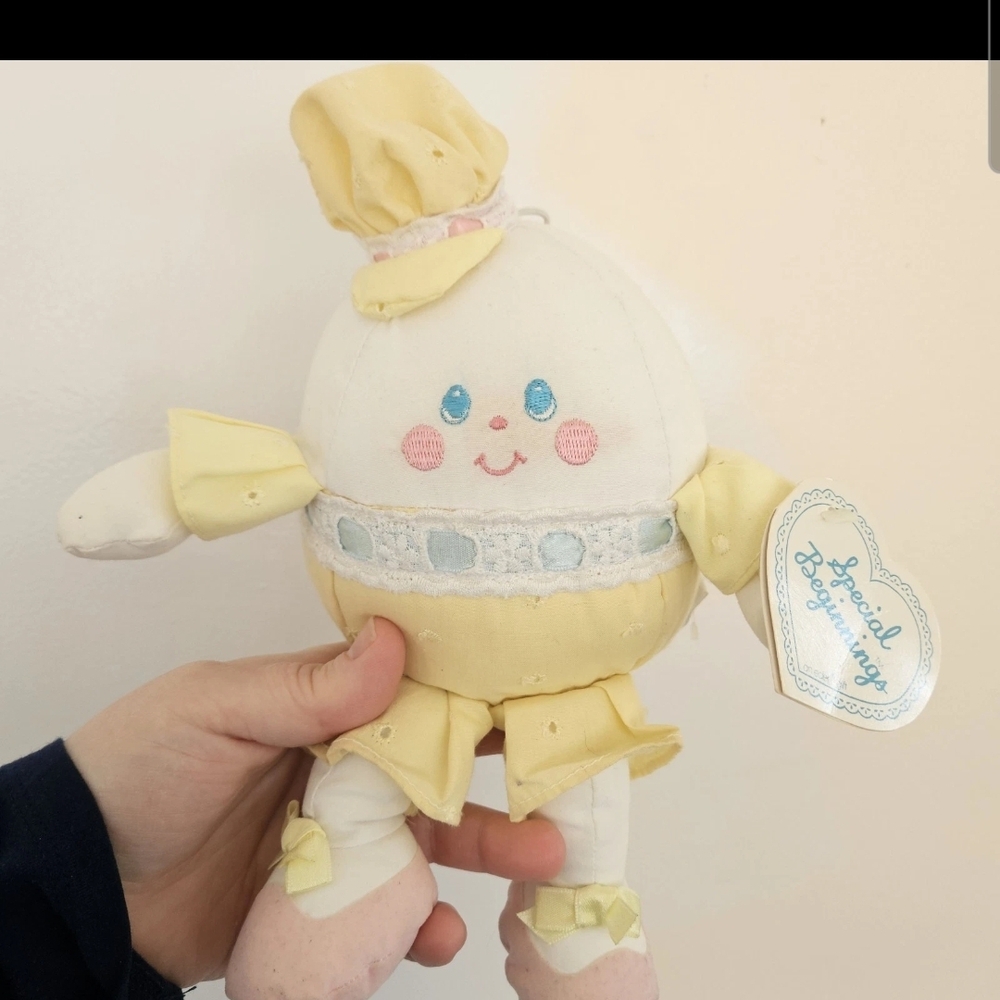 Vintage EDEN TOYS Humpty Dumpty Plush Special Beginnings Nursery Rhyme